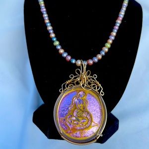 Necklace wire design